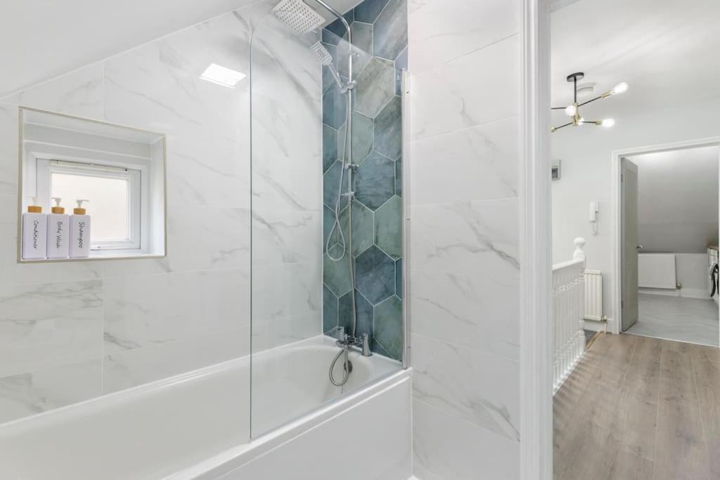 Crystal Palace Stylish Gem Slp 4 Next To Transport London Luaran gambar